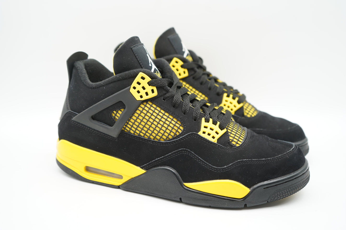 Jordan 4 Retro Thunder (2023)