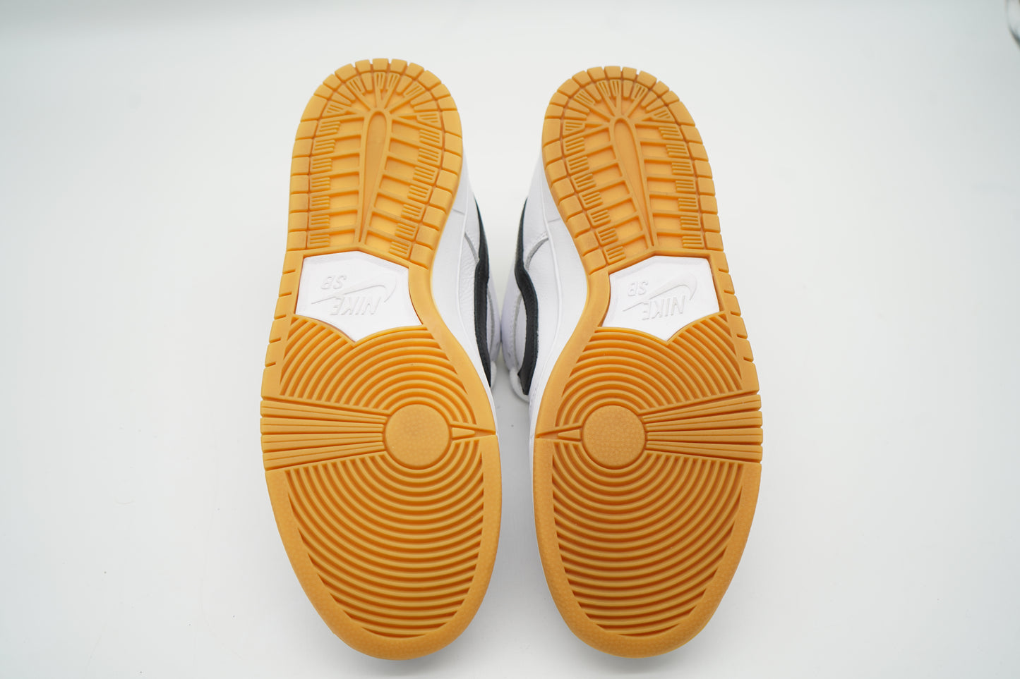 Nike SB Dunk Low Pro White Gum