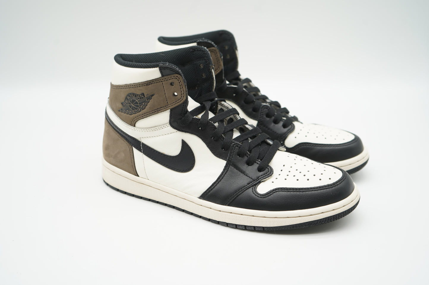 Jordan 1 Retro High Dark Mocha