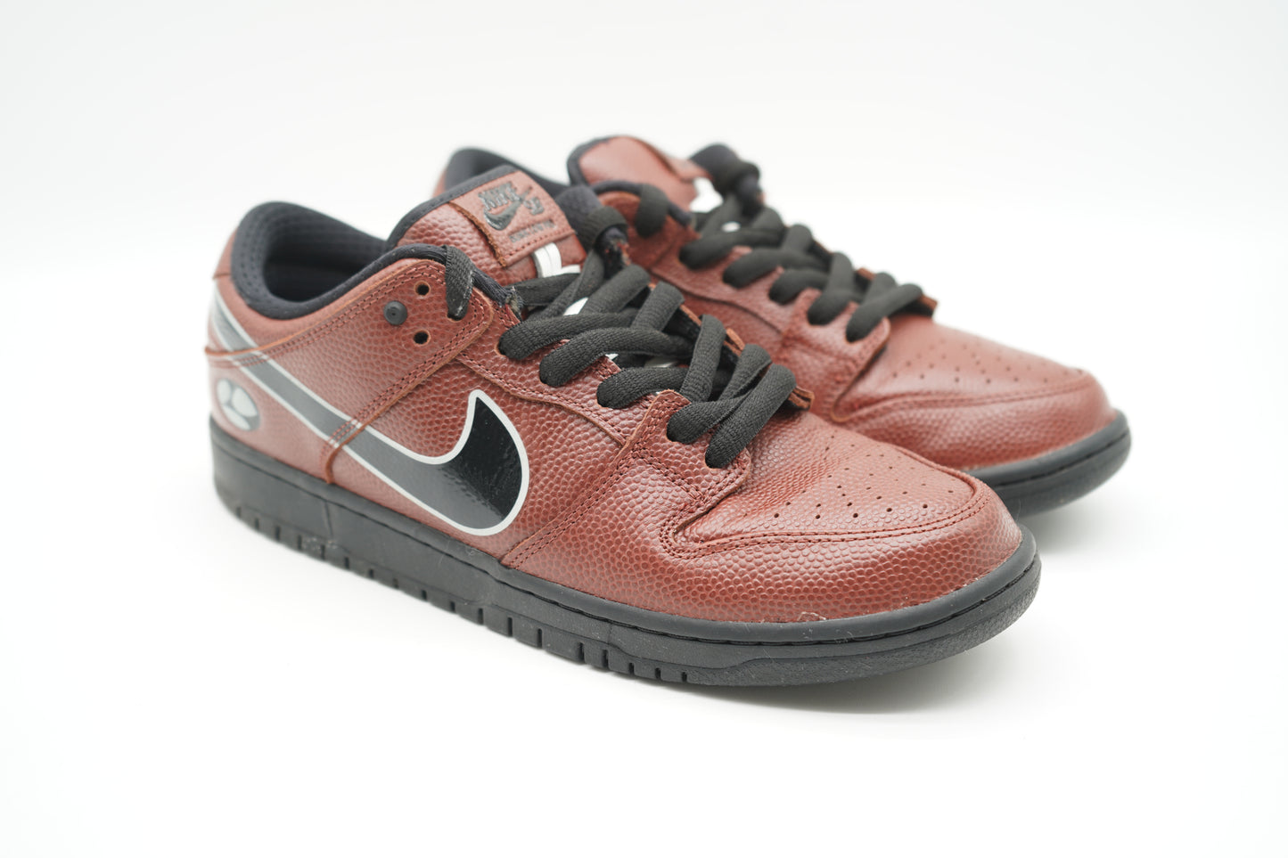 Nike SB Dunk Low Limosine Skateboards