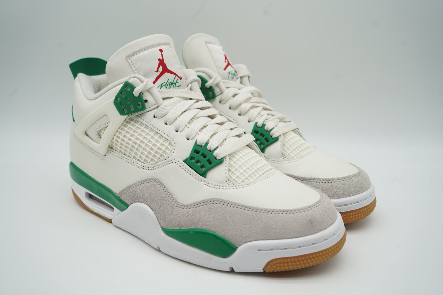 Jordan 4 Retro SB Pine Green