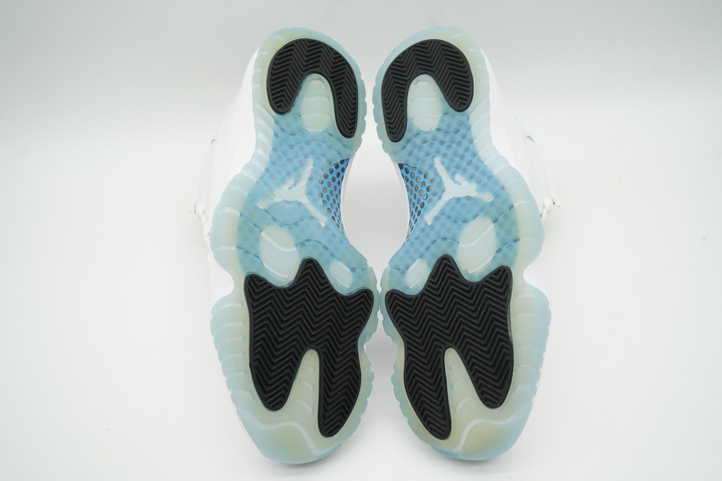 Jordan 11 Retro Legend Blue (2024)