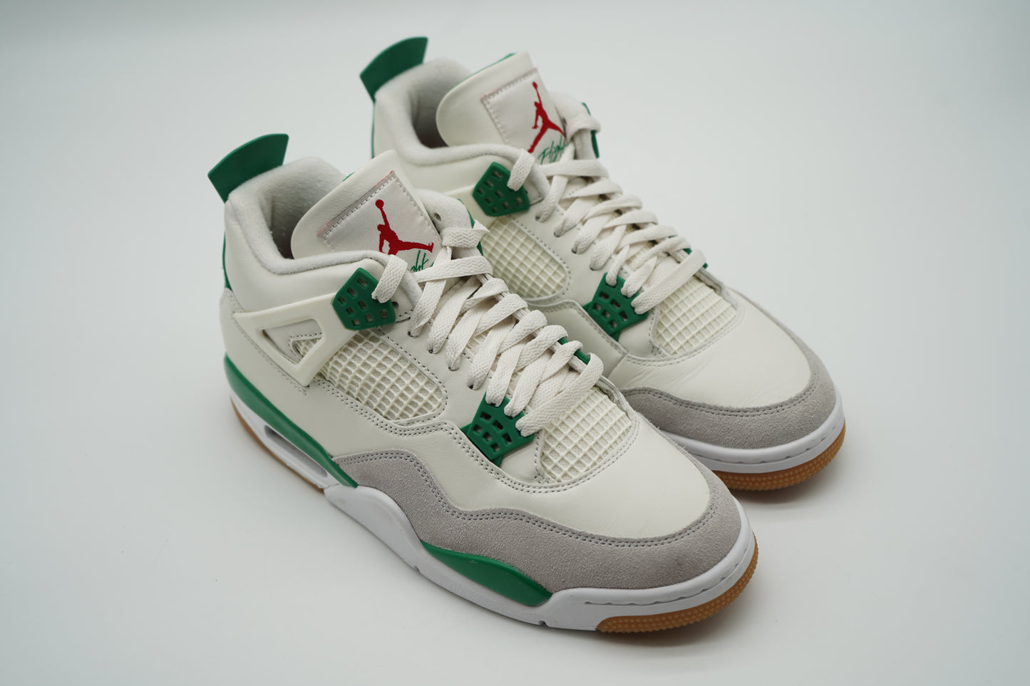 Jordan 4 Retro SB Pine Green