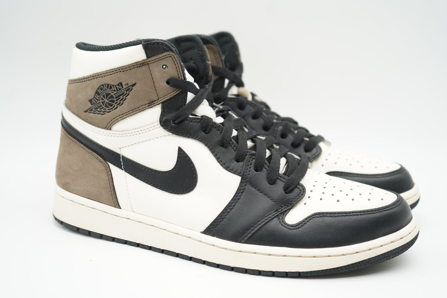 Jordan 1 Retro High Dark Mocha