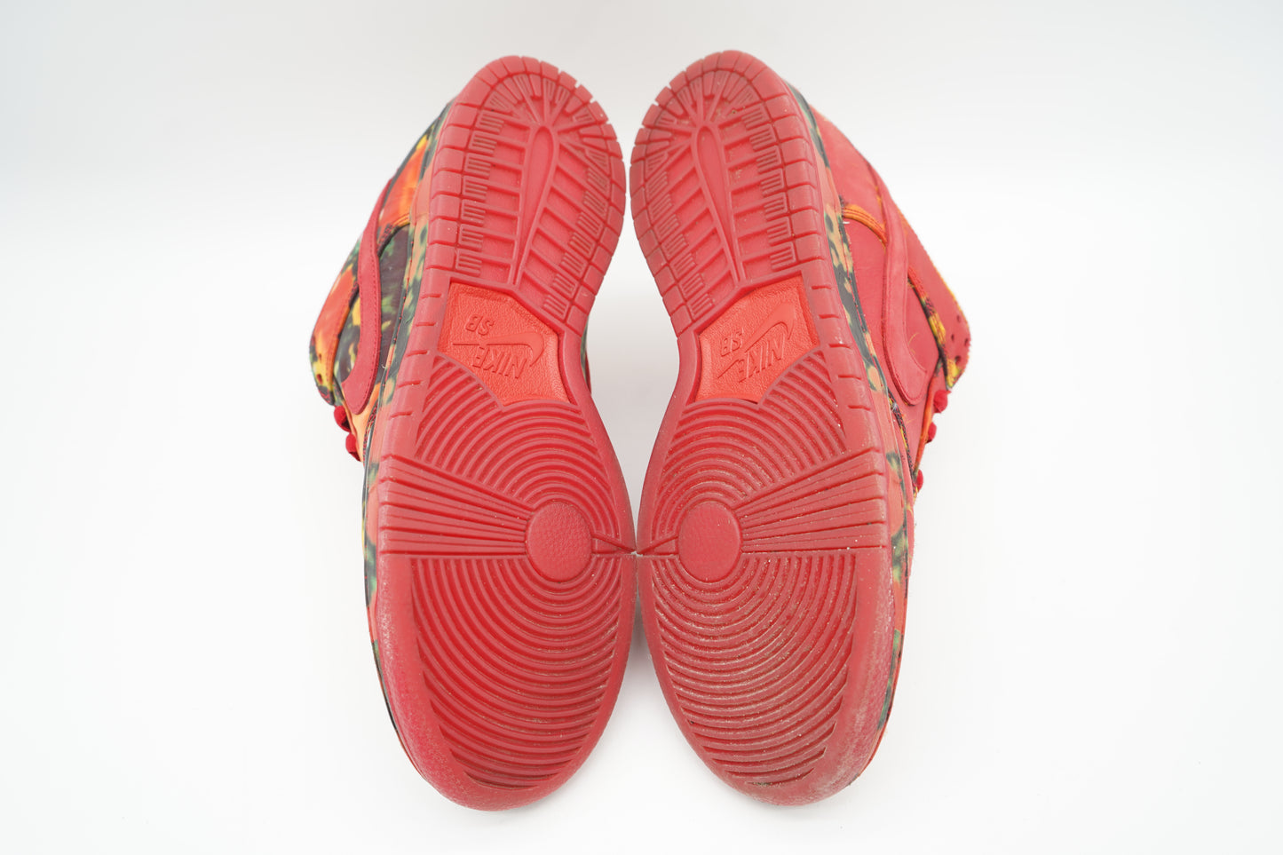 Nike SB Dunk Low Wizard of Oz Poppy Field