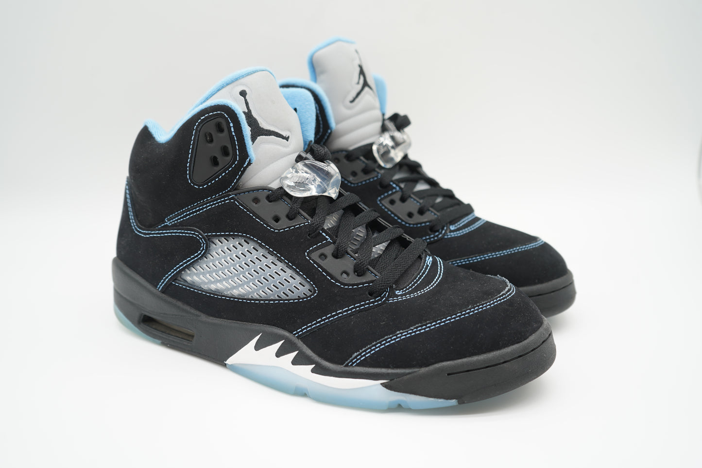 Jordan 5 Retro Black University Blue (2026)