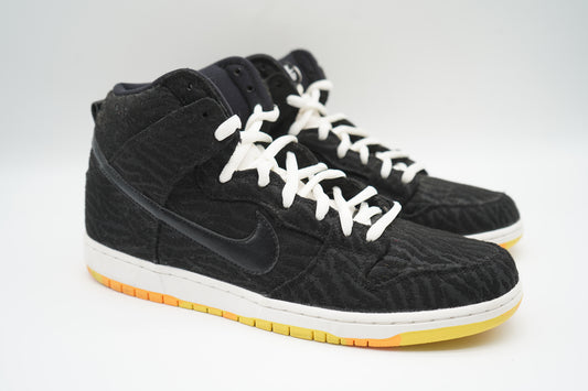 Nike SB Dunk High Skunk