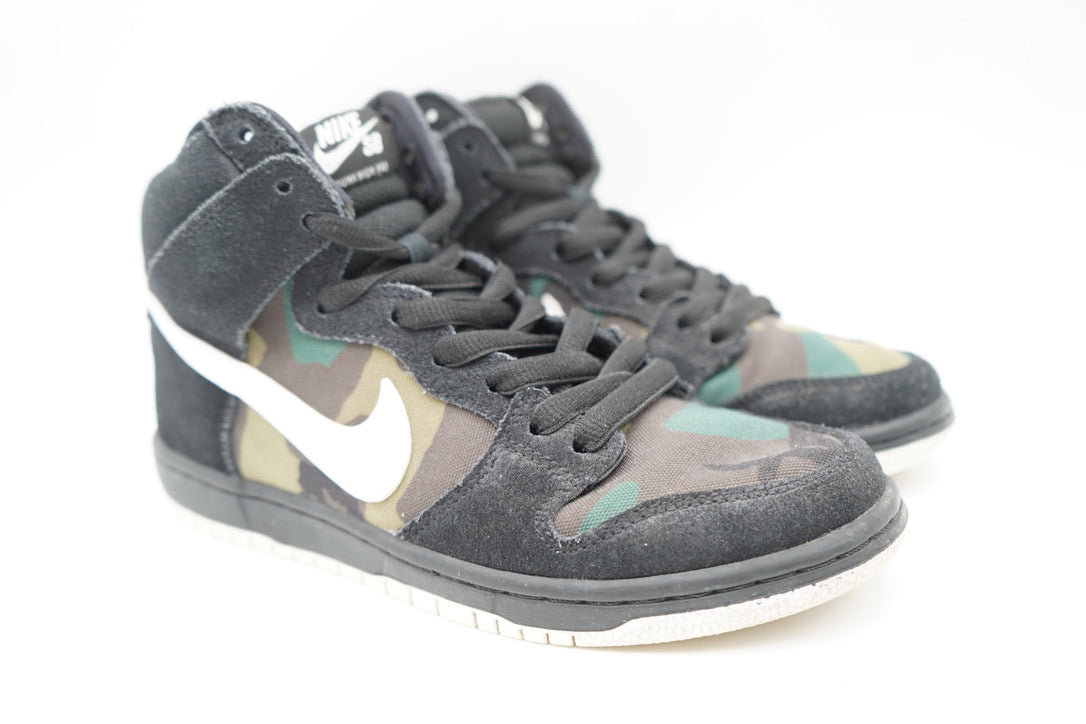 Nike SB Dunk High Camo