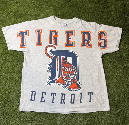 Vintage 90's Detroit Tigers Spellout T Shirt