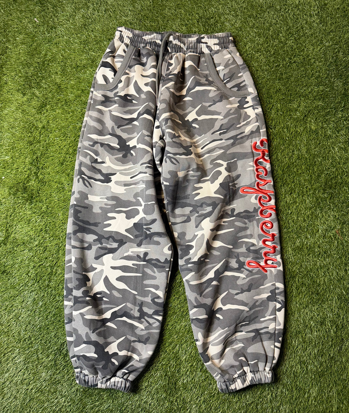 Raspberry Hills Embroidered Snow Camo Sweatpants