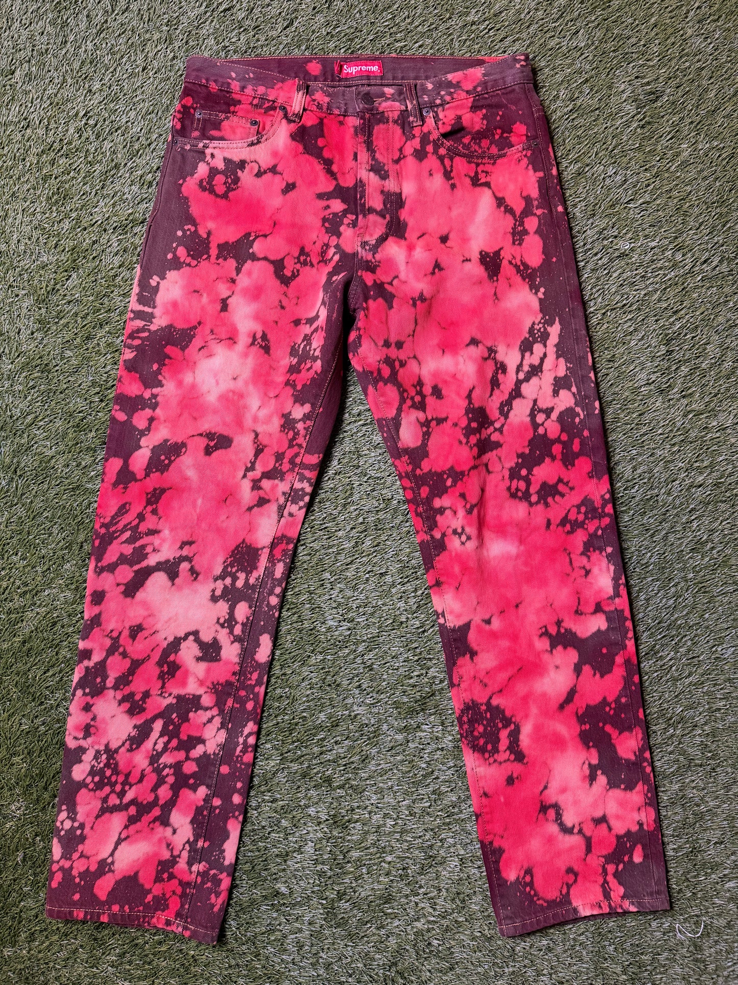 Supreme Regular Jean Bleached Red