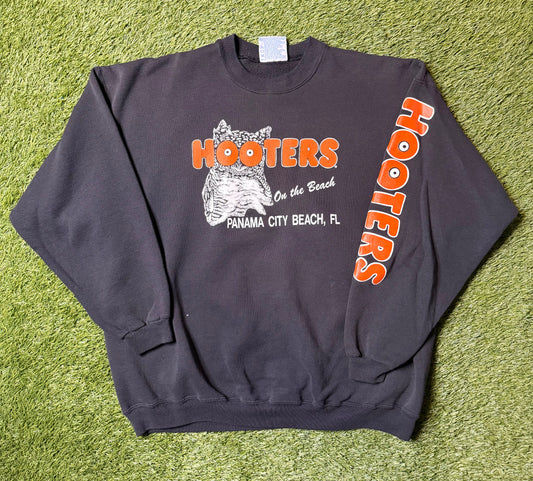 Vintage 90's Hooters Crewneck