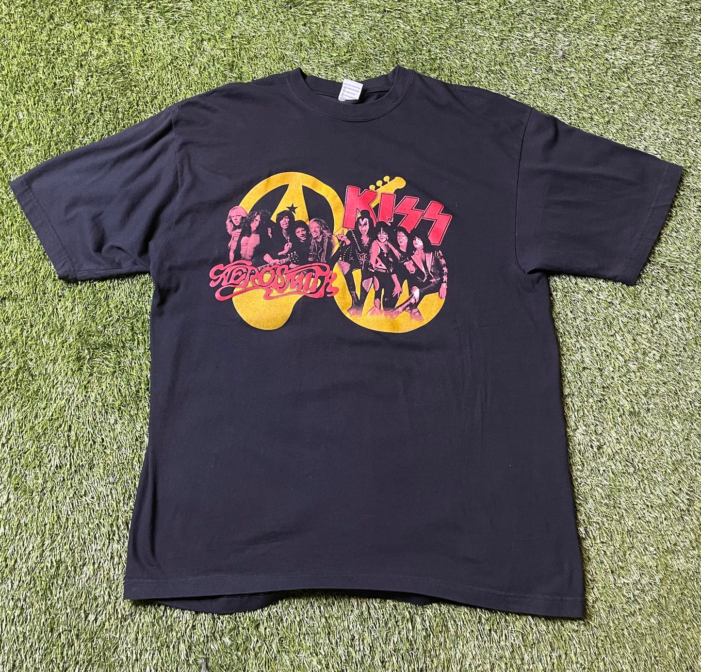 Vintage 2004 Kiss Aersomith T Shirt
