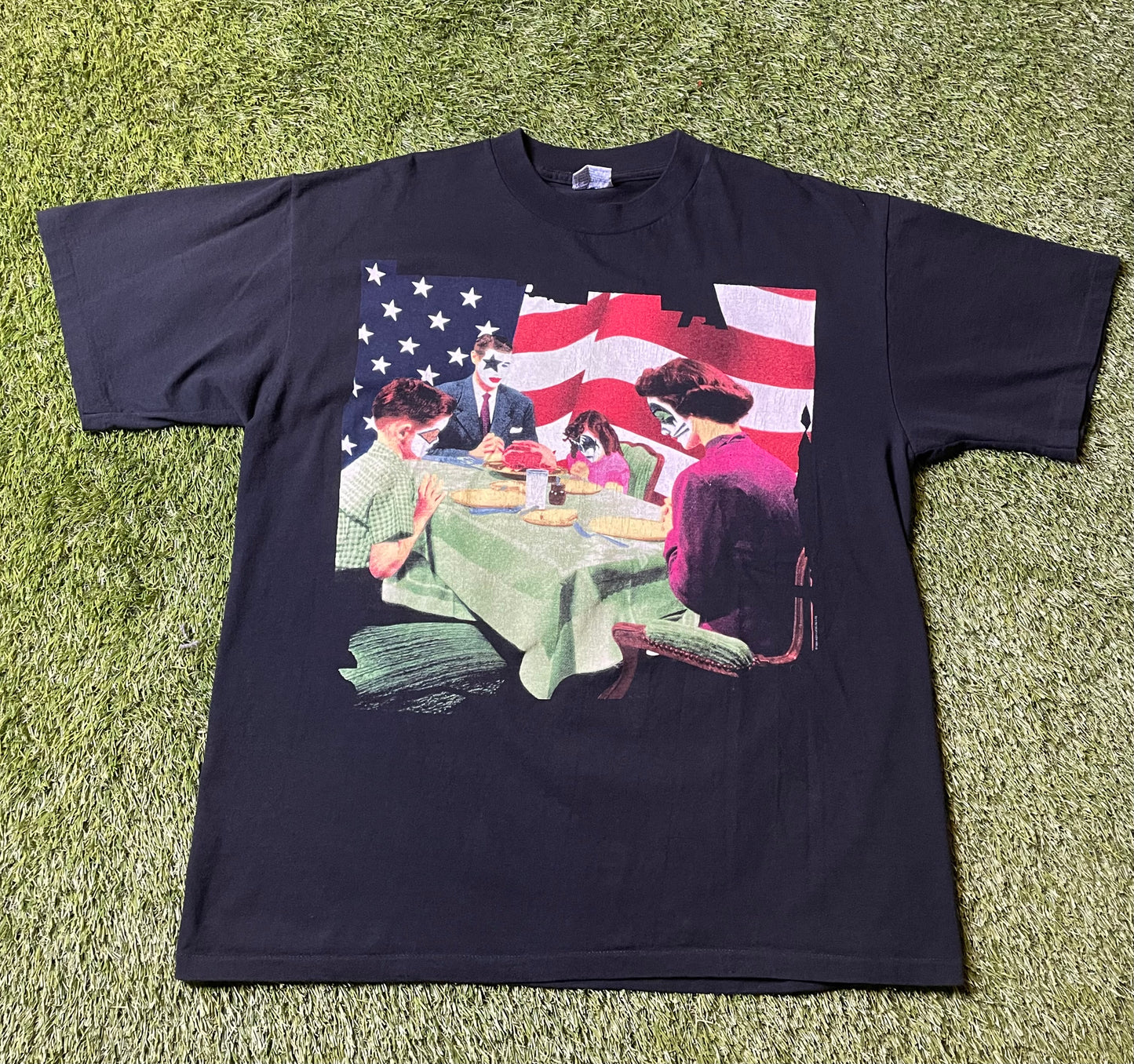 Vintage 90's Kiss My Ass Family Shirt
