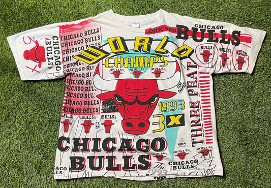 Vintage 90's Chicago Bulls AOP T Shirt