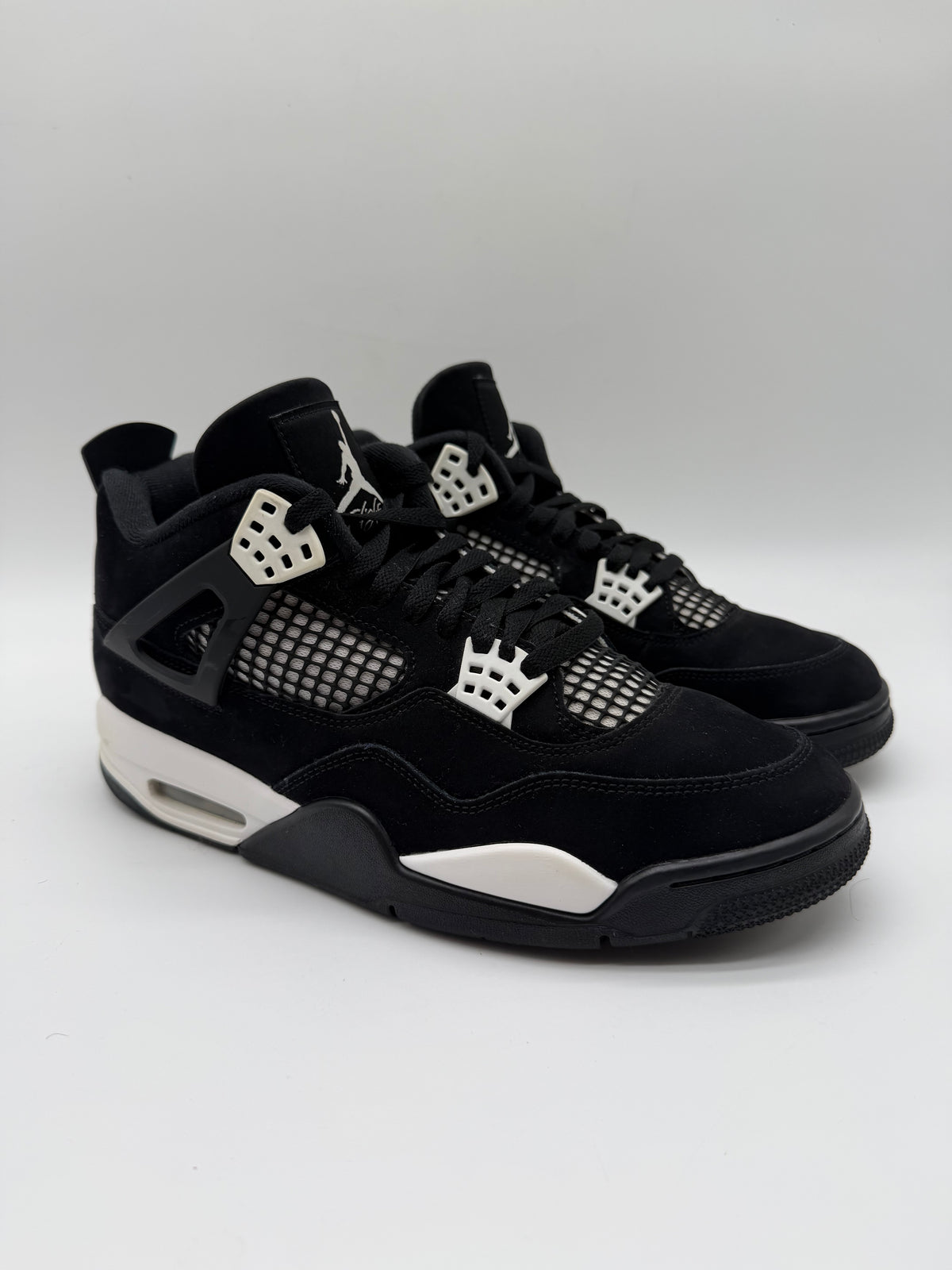 Jordan 4 Retro White Thunder