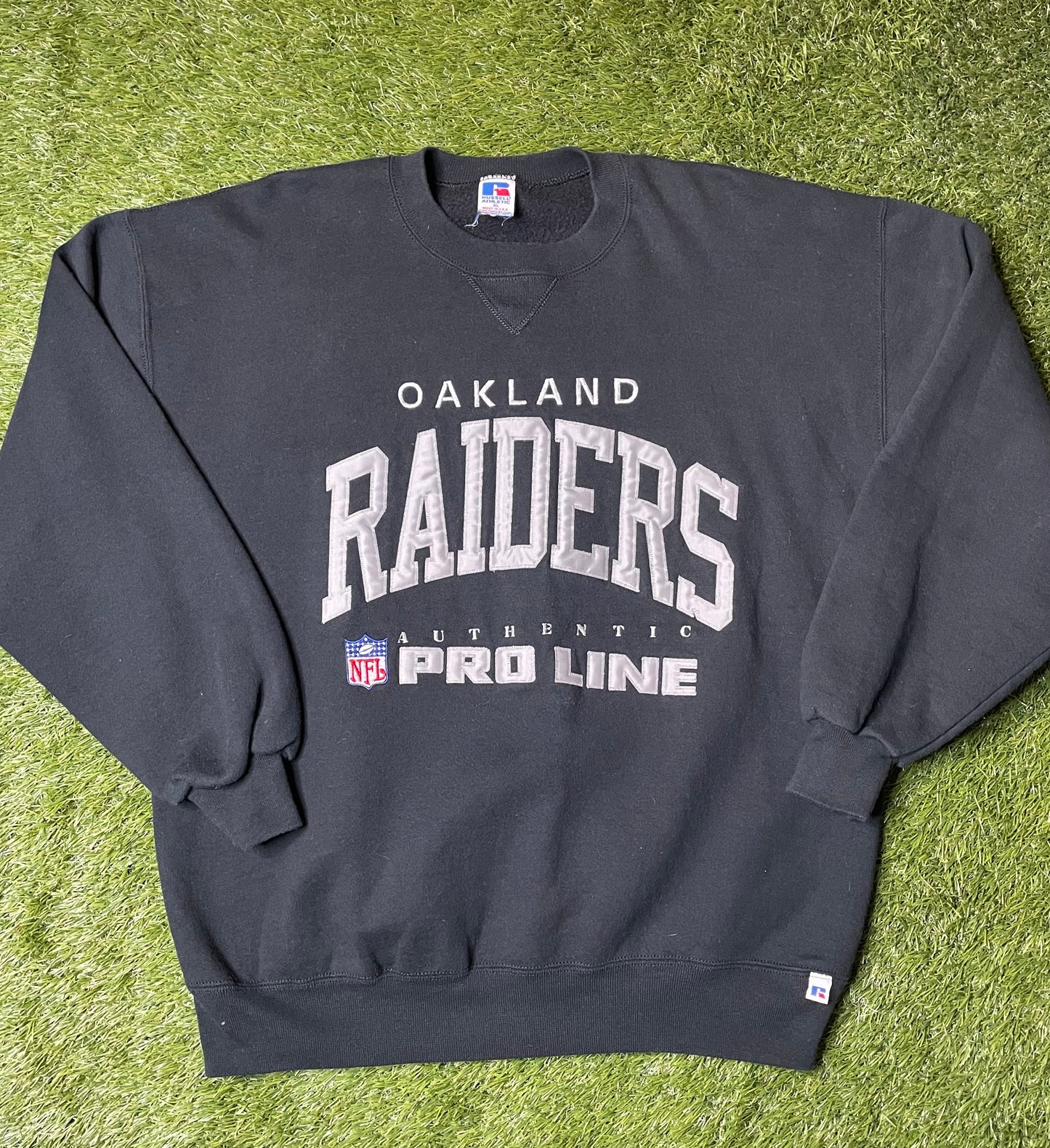 Vintage 90's Raiders Pro Line Crewneck