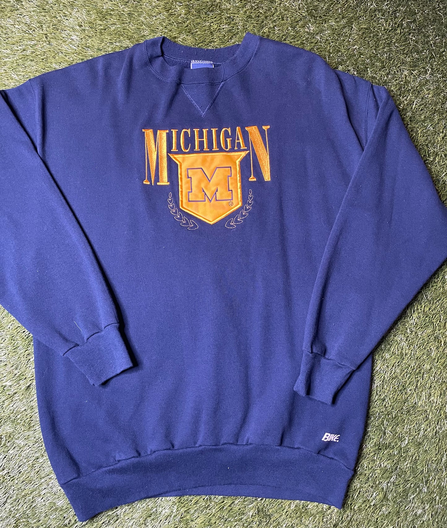 Vintage 90's Michigan Crest Crewneck
