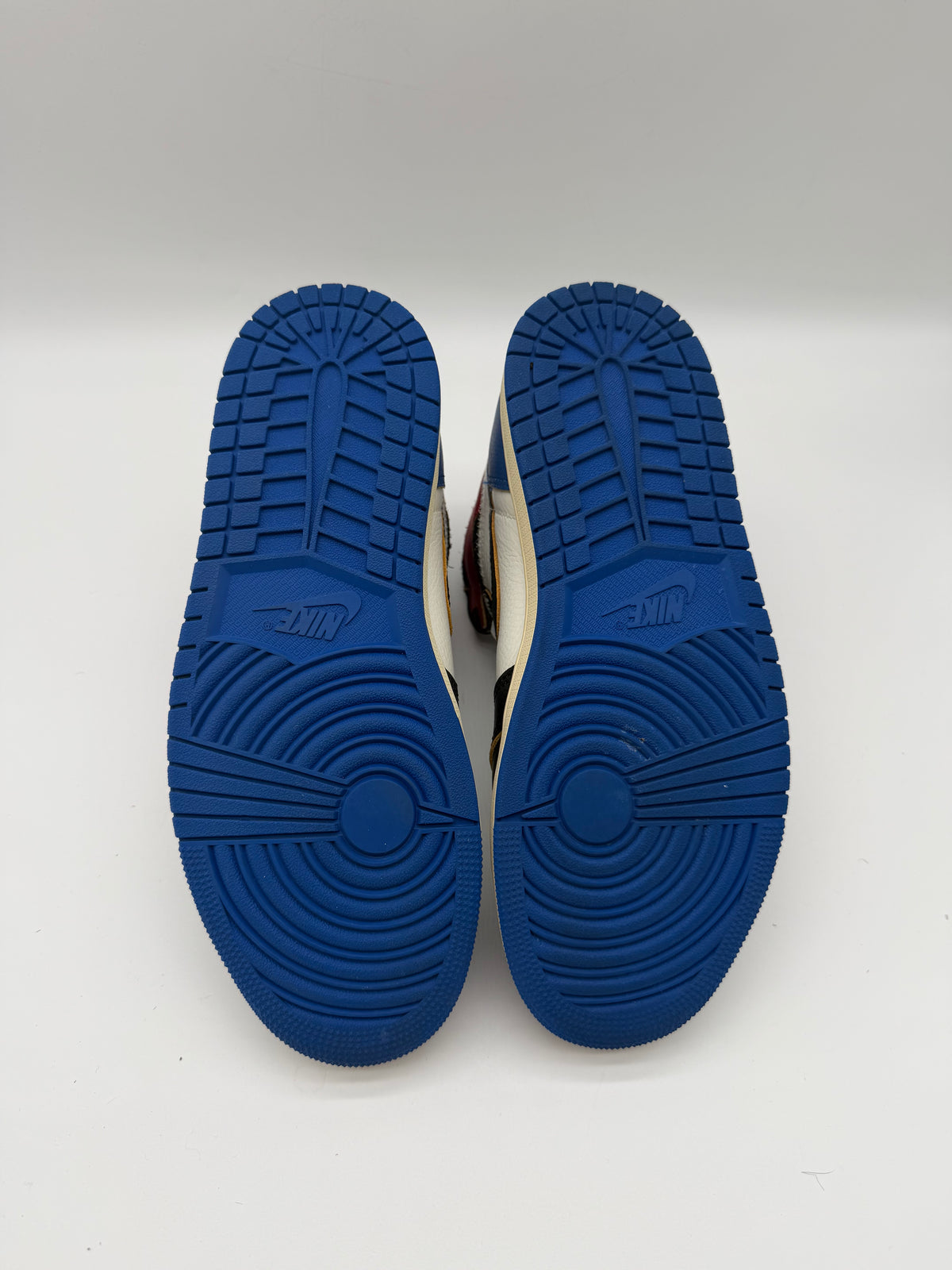 Jordan 1 Retro High Fragment x Union LA Varsity Red