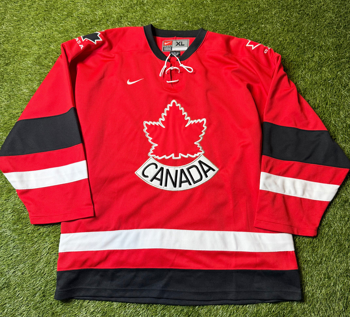 Vintage Nike Team Canada Hockey Jersey