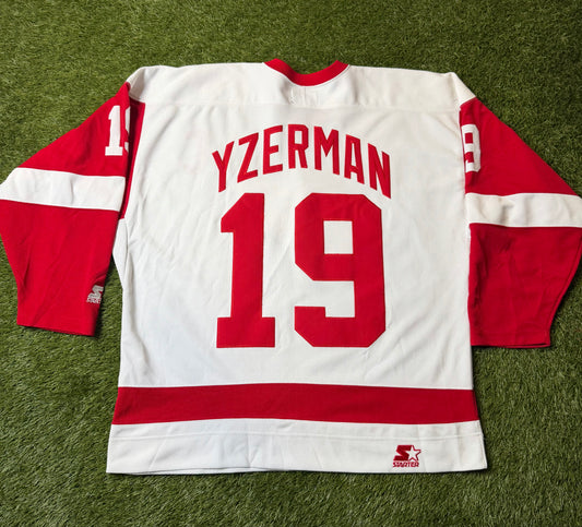 Vintage 90's Detroit Red Wings Steve Yzerman Hockey Jersey
