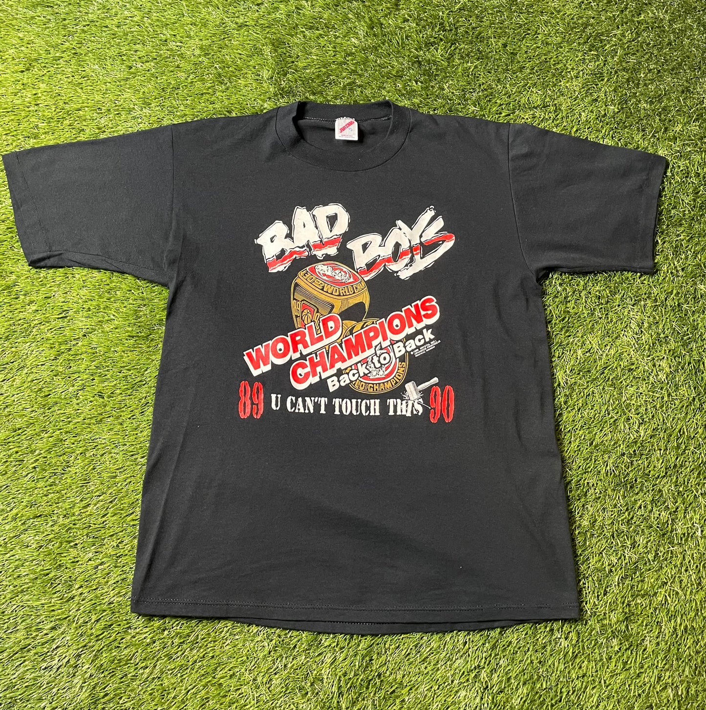 Vintage 1990 Detroit Pistons World Champs T Shirt
