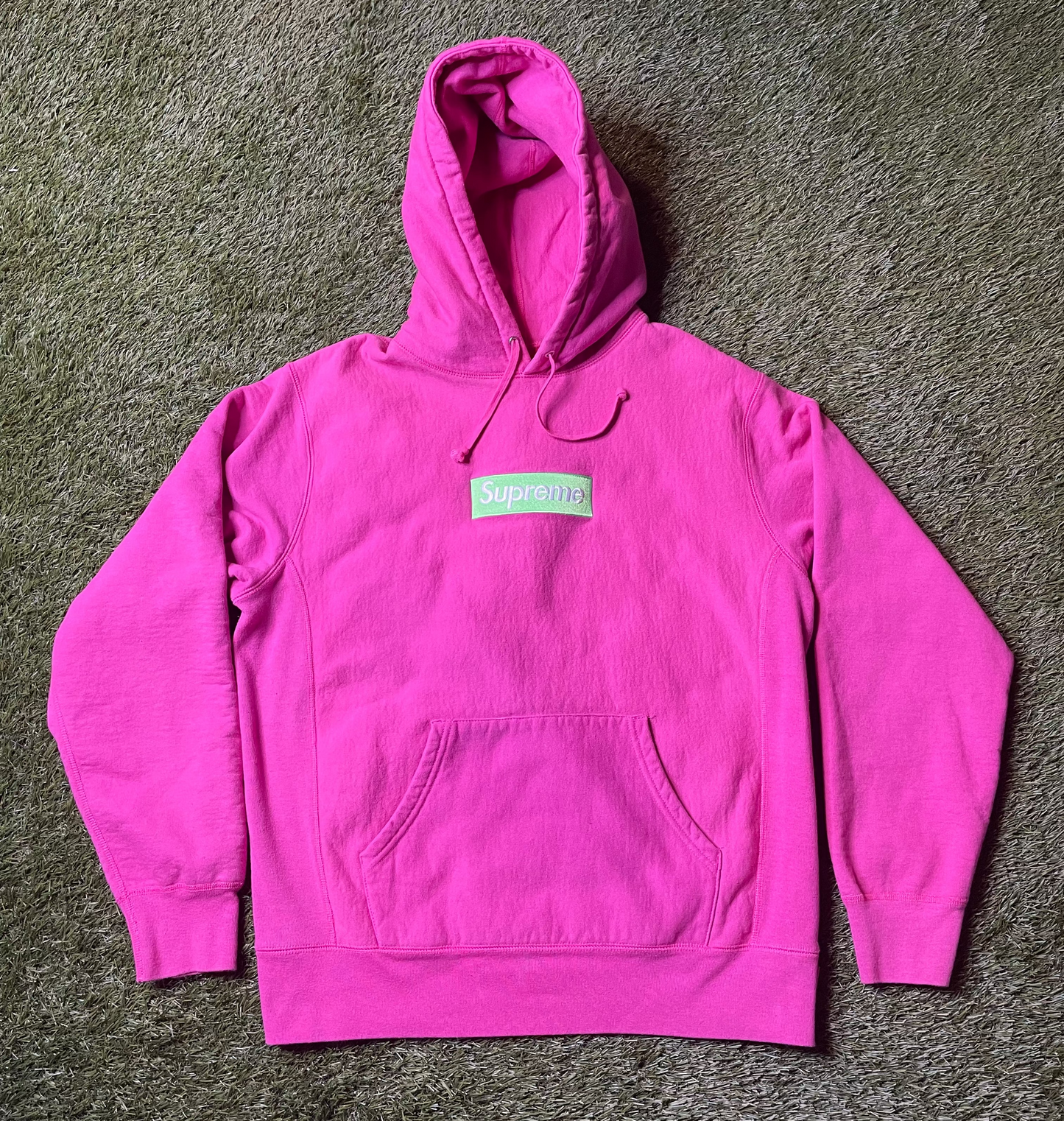 Supreme Magenta Box Logo Hoodie (FW17)