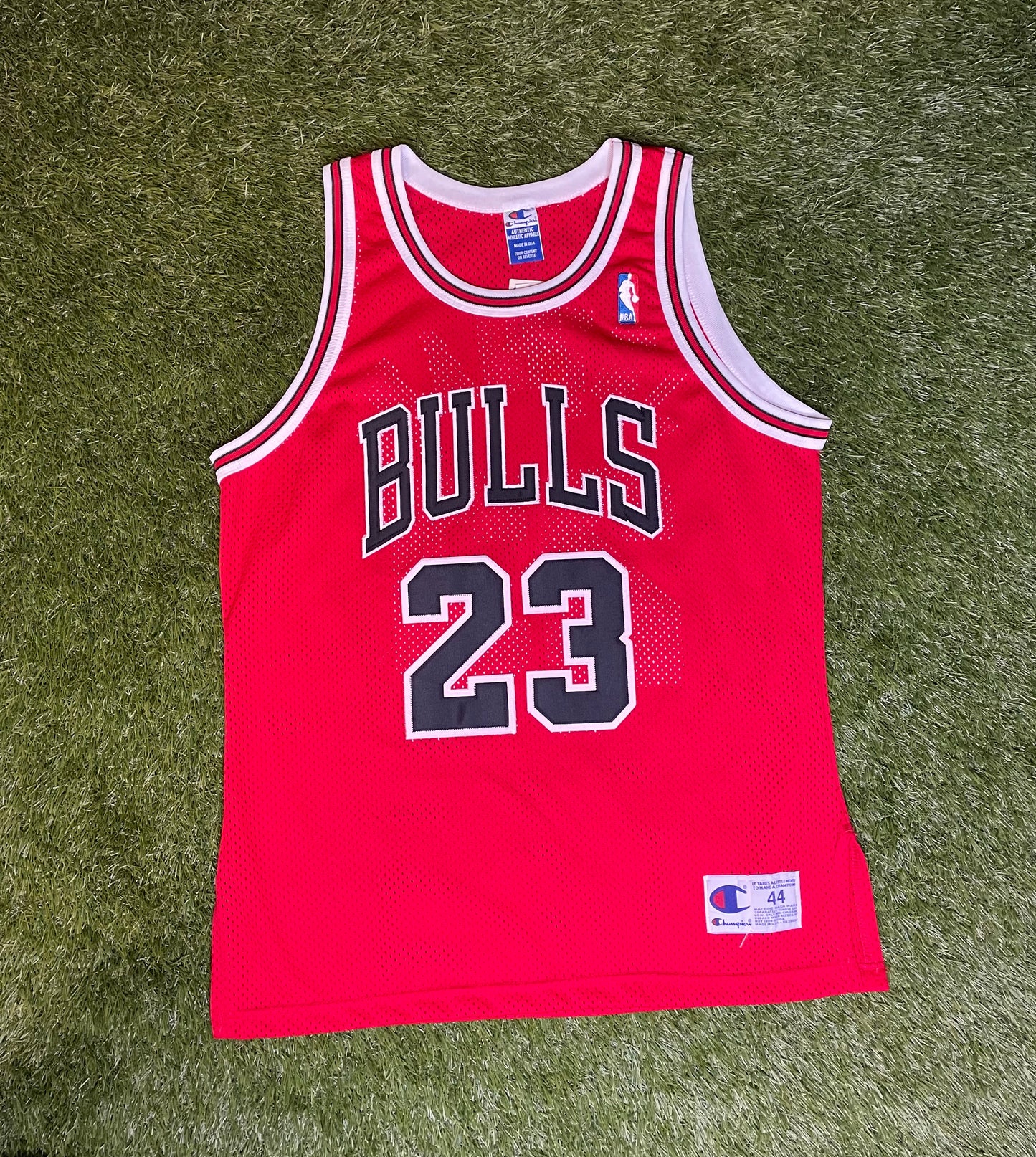 Vintage NWT Chicago Bulls Michael Jordan Stitched Champion Jersey
