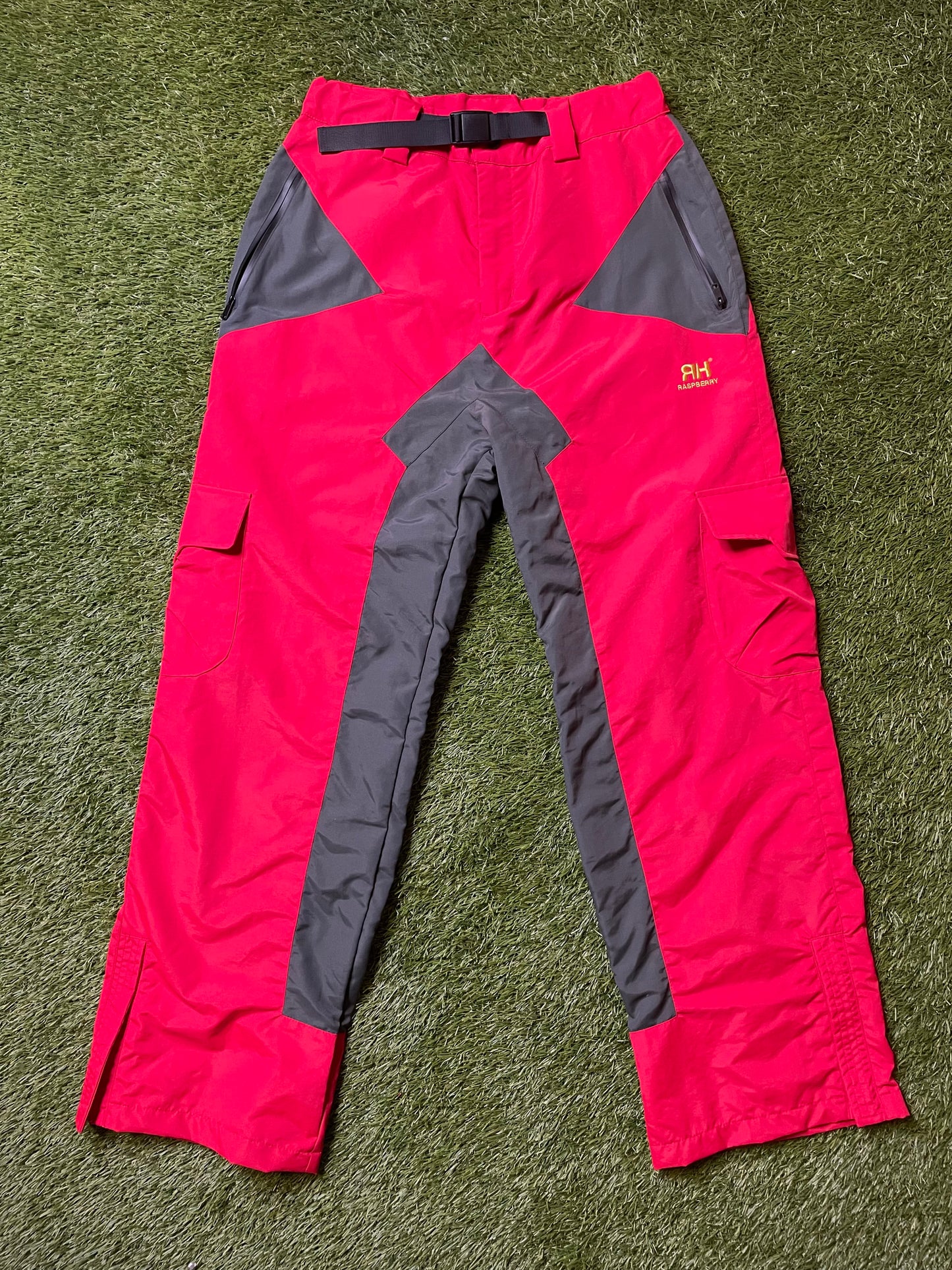 GV Gallery Raspberry RH Trail Pants Red