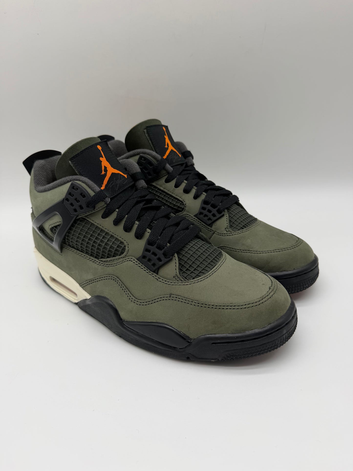 Jordan 4 Retro OG SP Undefeated (2025)