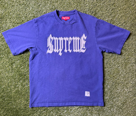 Supreme Old English S/S Top (SS24)