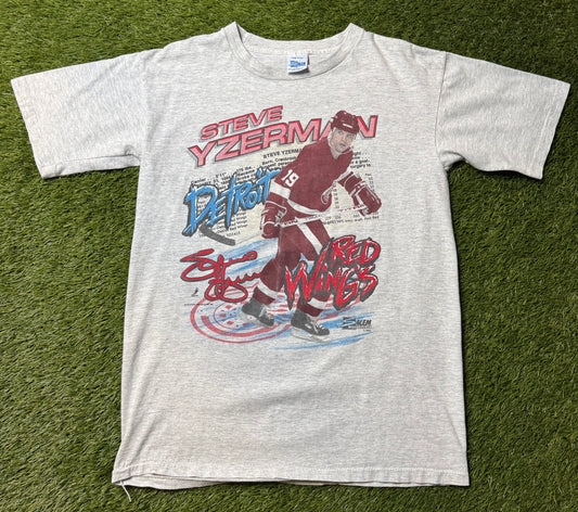 Vintage 1990 Steve Yzerman T Shirt
