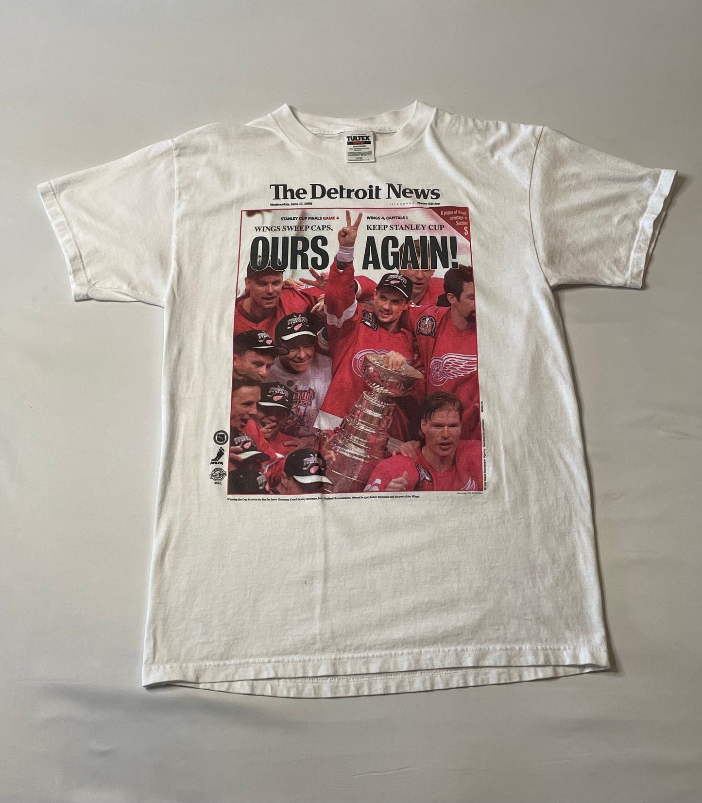 Vintage Detroit Red Wings Newspaper T Shirt