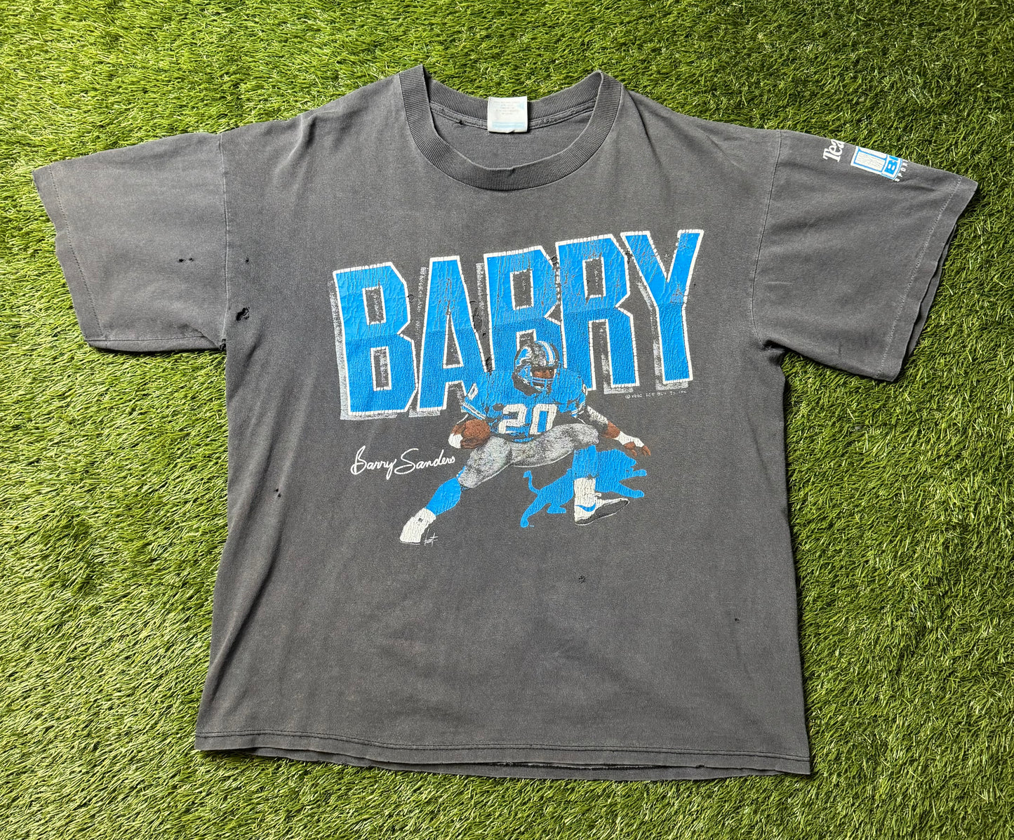 Vintage 1992 Barry Sanders Lions Distressed T Shirt