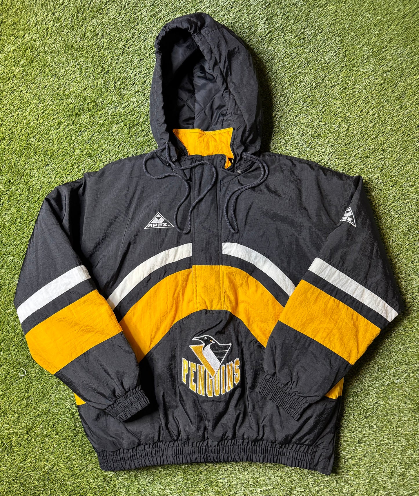 Vintage 90's Pittsburgh Penguins Apex Puffer Jacket