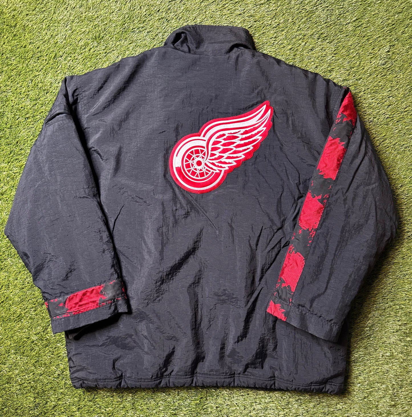Vintage 90's Detroit Red Wings Nike Puffer Jacket