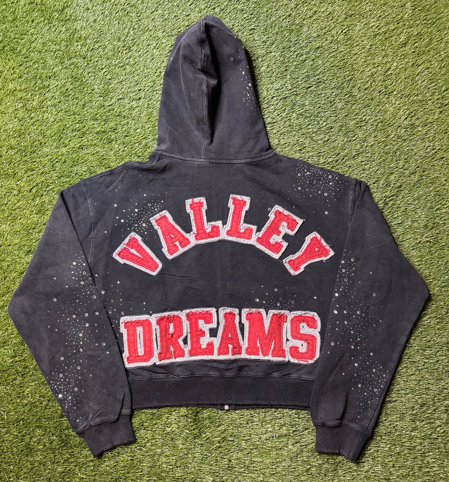 Vale forever Pluto Custered Zip Up