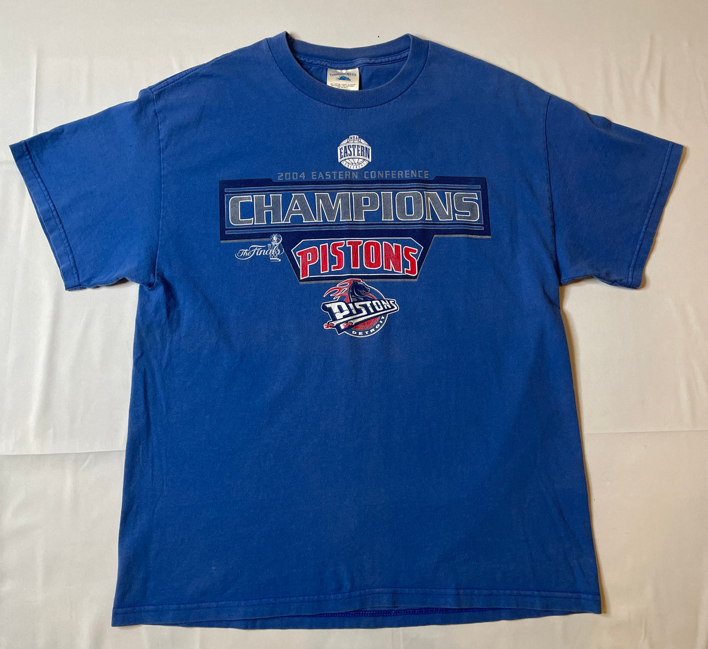 Vintage 2004 Detroit Pistons T Shirt